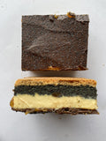 Poppyseed cheesecake - 1kg image 0